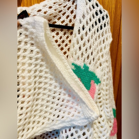 NWT Large ROMWE Kawaii Knit Crop Cardigan w/ Pink Strawberries - Picture 15 of 16